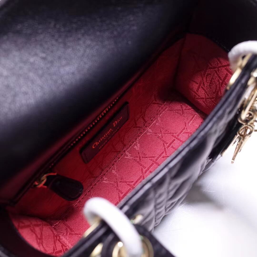 DO 44531 Mini lady classic minisize 17cm black red