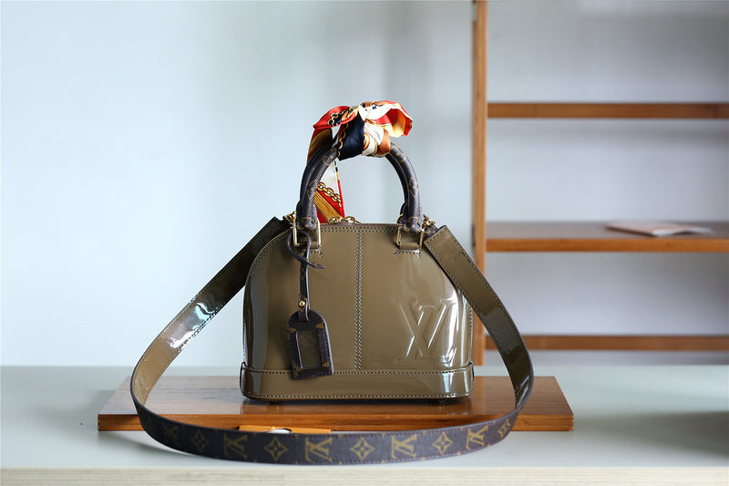 Ozarra Fashion Lu-Vi bags - 8280