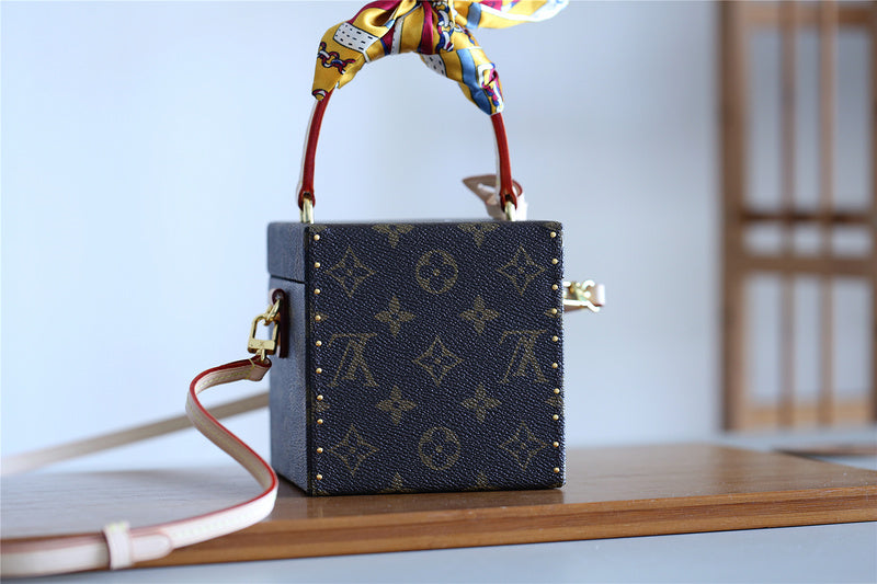 Ozarra Fashion Lu-Vi bags - 9402