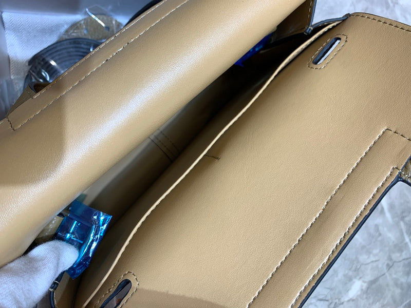Ozarra - HMS Bags - 115