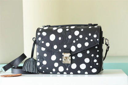 Ozarra - LUV Bags - 474