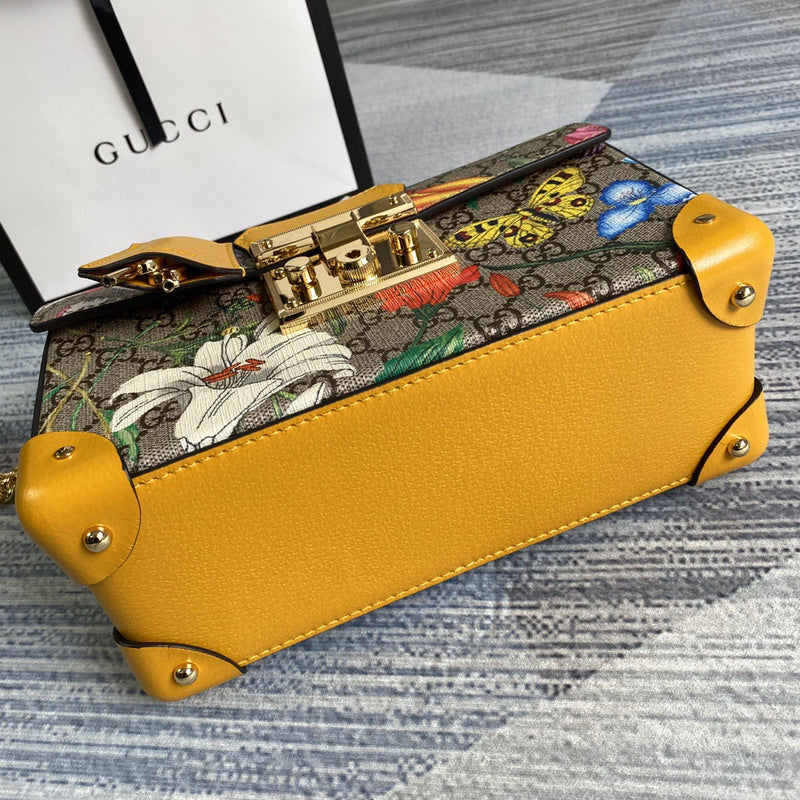 Ozarra - GUKI Bags - 1962