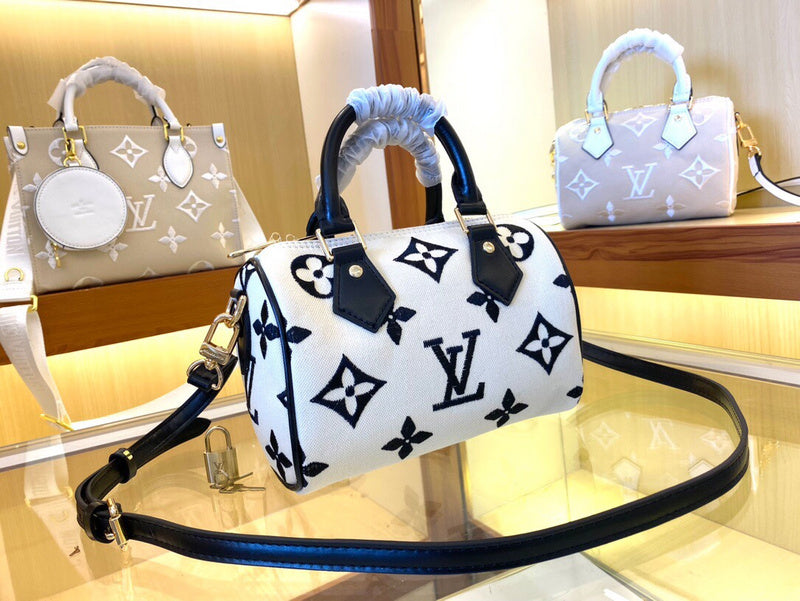 Ozarra - GUKI Women Bags - 1371
