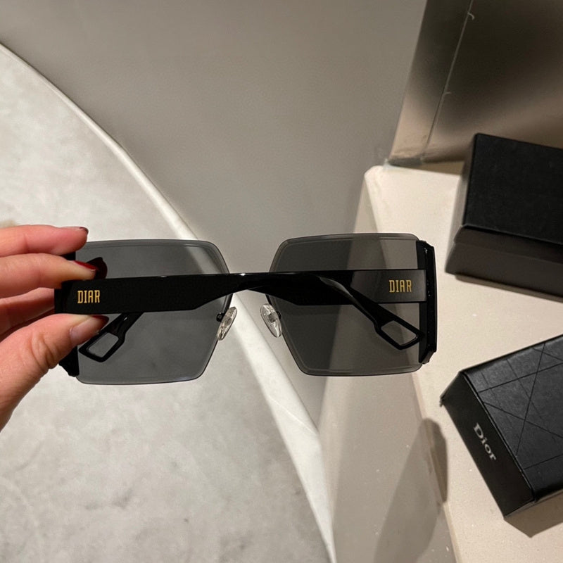 OZ - Dir Sunglasses - 102