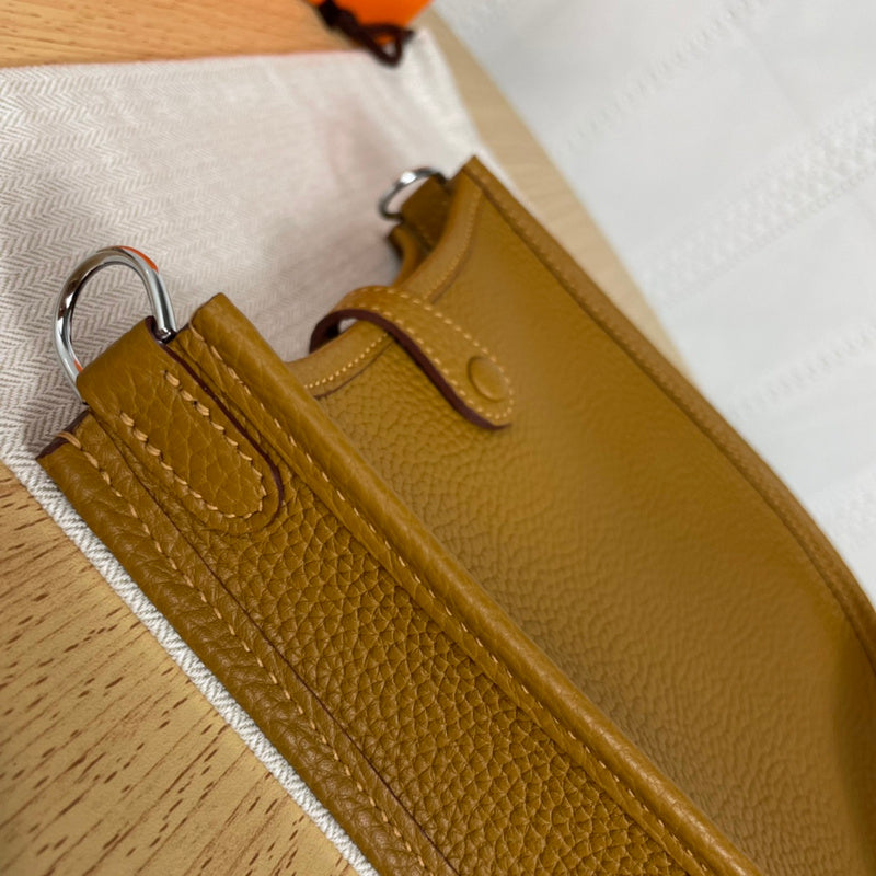 Ozarra - HMS Bags - 946