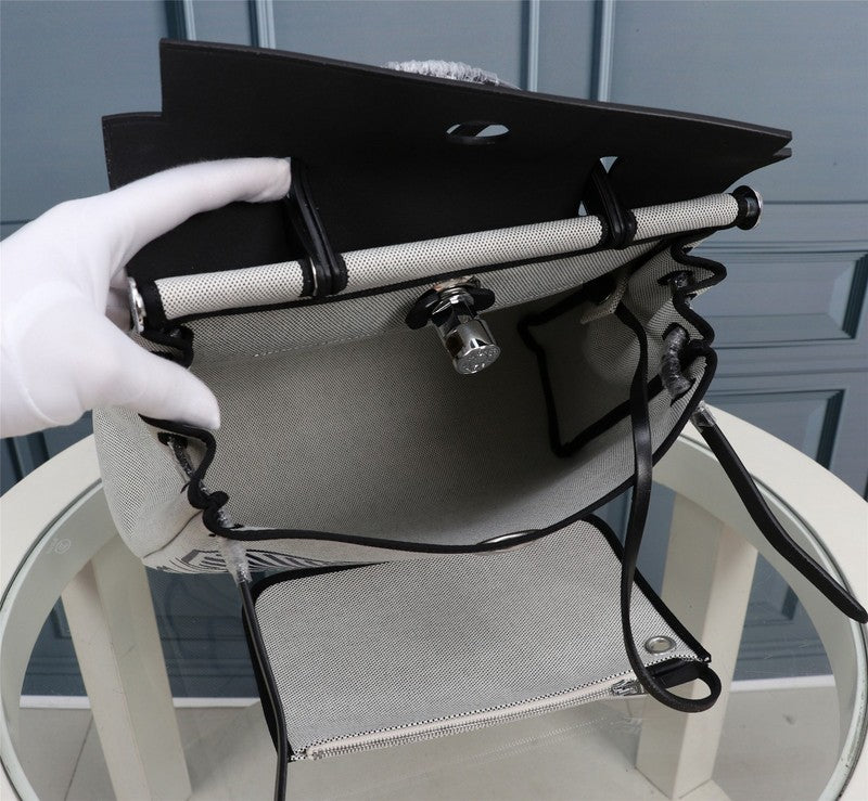 Ozarra - HMS Bags - 552