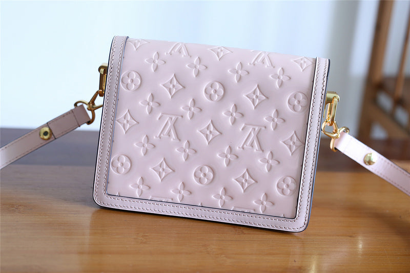 Ozarra Fashion Lu-Vi bags - 8124