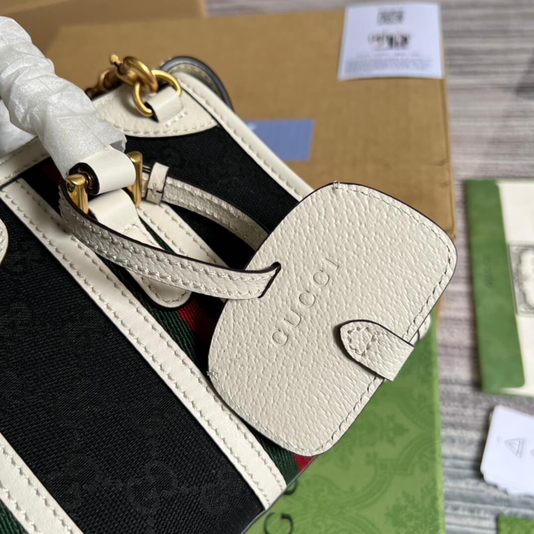 GC 715771 Exquisite mini white black 22CM