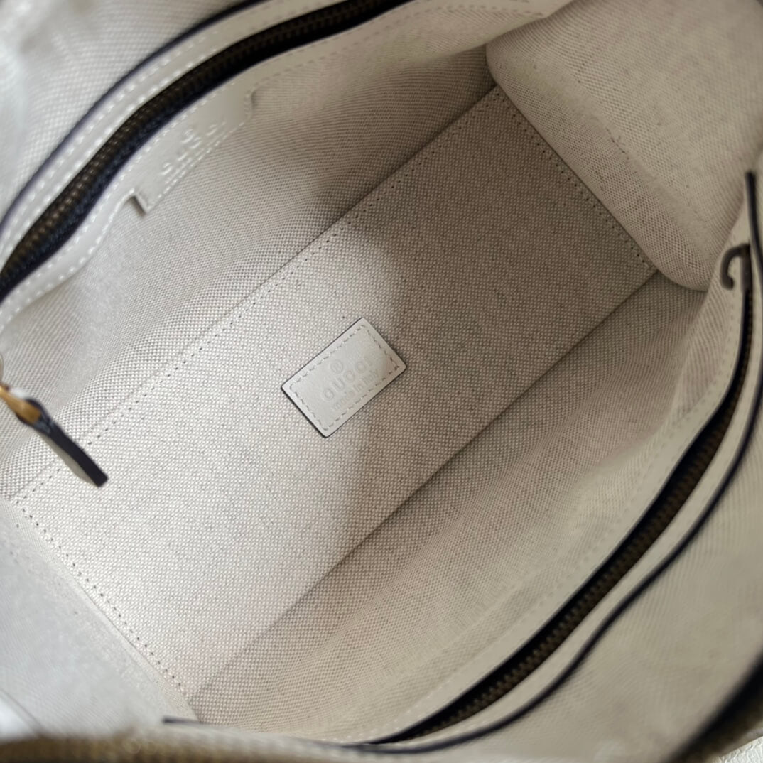 GC 715771 Exquisite mini white black 22CM