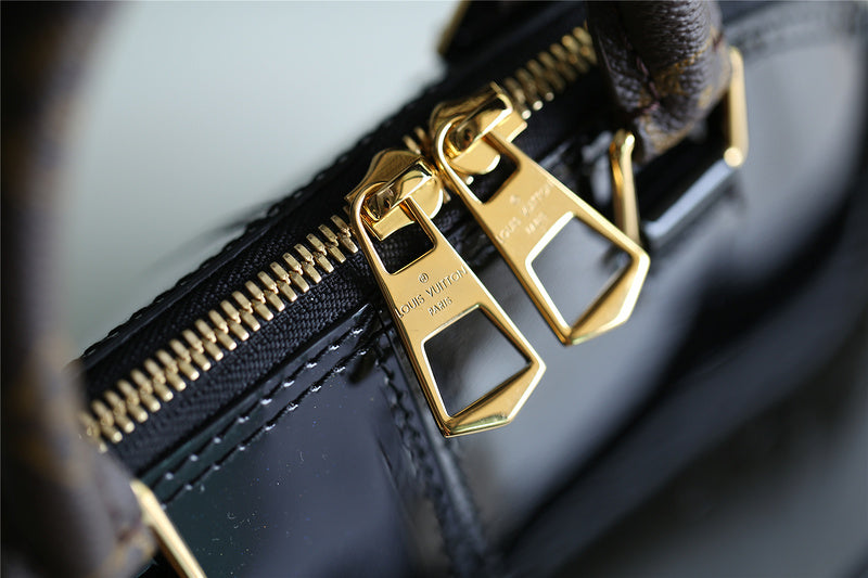 Ozarra Fashion Lu-Vi bags - 8283