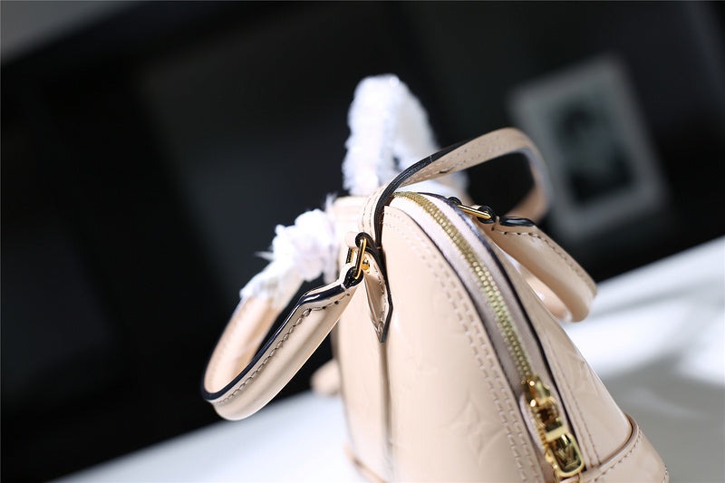 Ozarra Fashion Lu-Vi bags - 8304