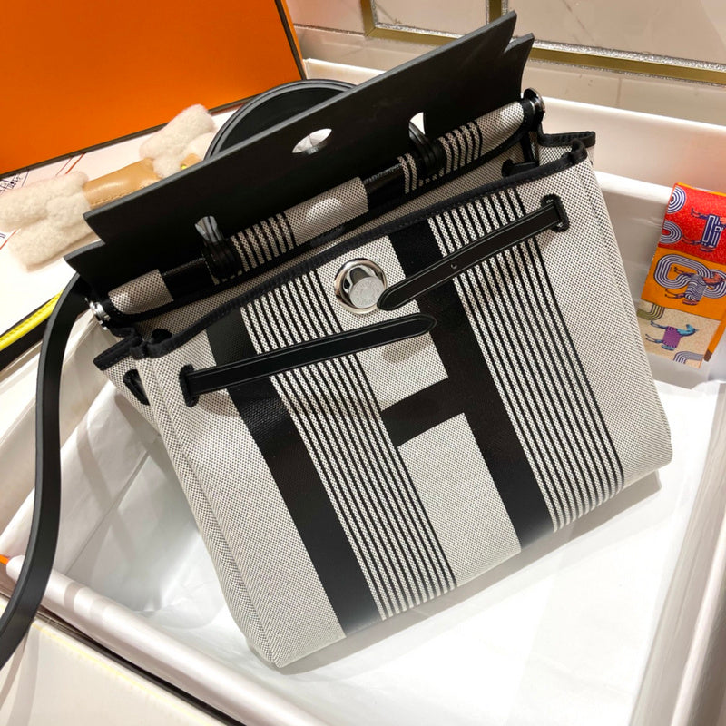 Ozarra - HMS Bags - 060