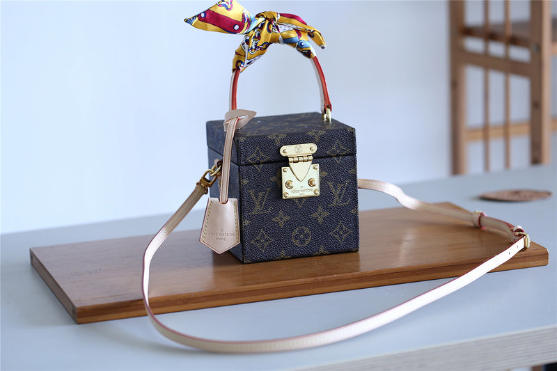 Ozarra Fashion Lu-Vi bags - 9402