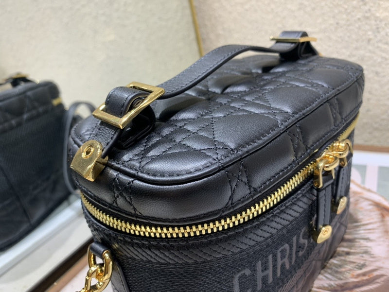 Ozarra - Dir Bags - 1946