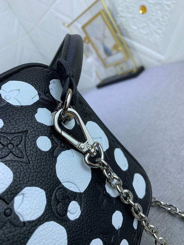 Ozarra - GUKI Women Bags - 1528