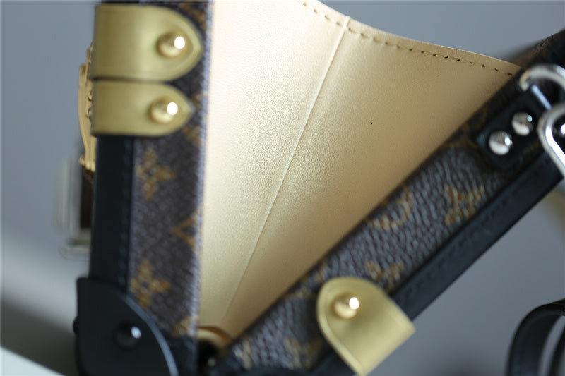 Ozarra Fashion Lu-Vi bags - 8230