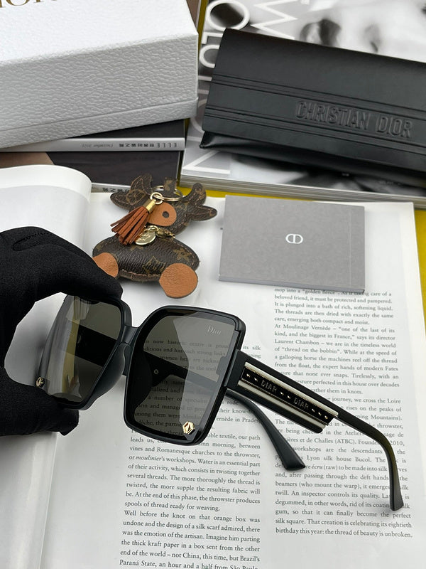 OZ - Dir Sunglasses - 127