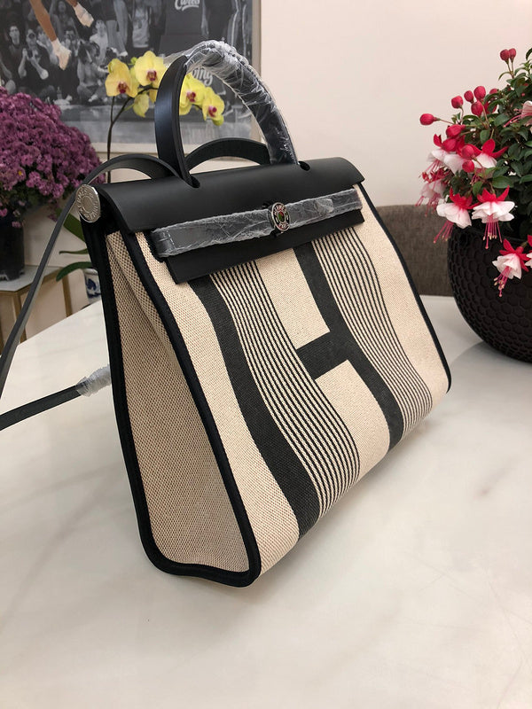 Ozarra - HMS Bags - 073