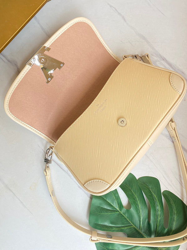 Ozarra - GUKI Women Bags - 2015