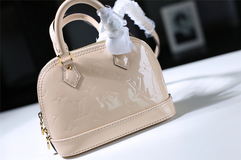 Ozarra Fashion Lu-Vi bags - 8304