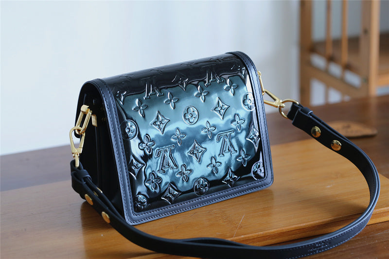 Ozarra Fashion Lu-Vi bags - 8130