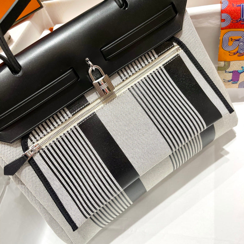 Ozarra - HMS Bags - 060