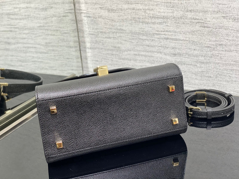 Ozarra - HMS Bags - 005