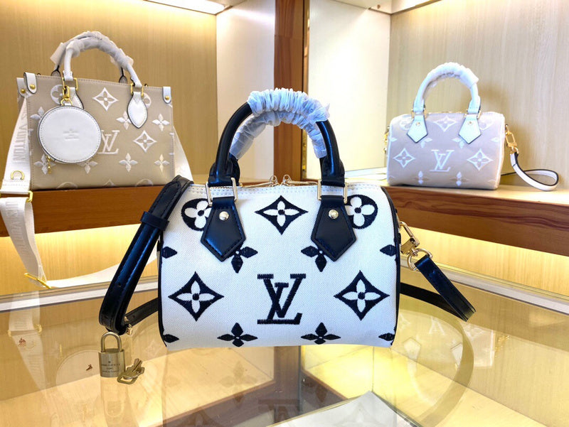 Ozarra - GUKI Women Bags - 1371