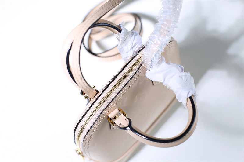 Ozarra Fashion Lu-Vi bags - 8304