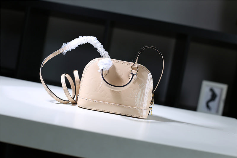 Ozarra Fashion Lu-Vi bags - 8304