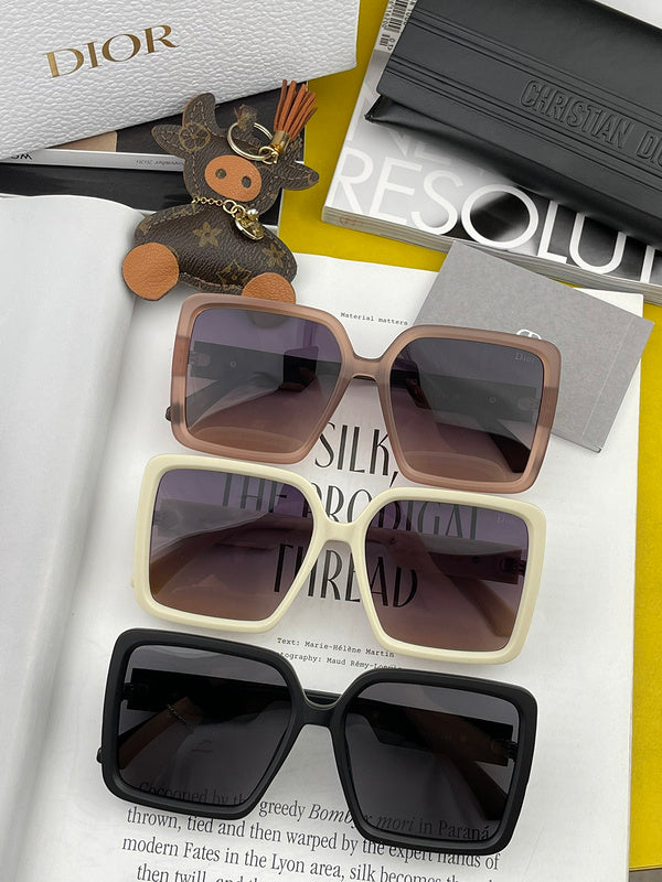 OZ - Dir Sunglasses - 111