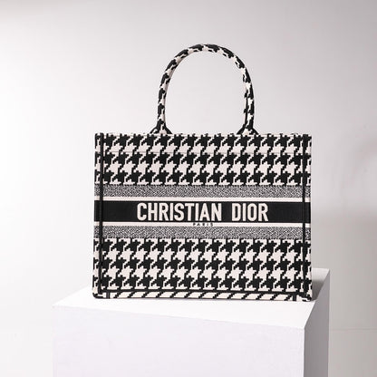 DO Book Tote black BIG Handbag 1286 Embroidery LOGO black and white