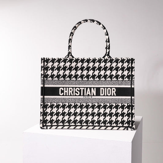 DO Book Tote black BIG Handbag 1286 Embroidery LOGO black and white
