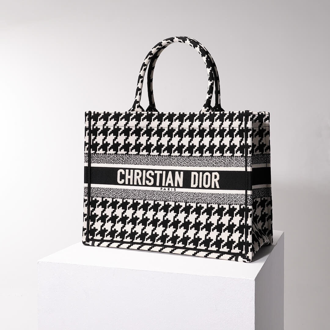 DO Book Tote black BIG Handbag 1286 Embroidery LOGO black and white
