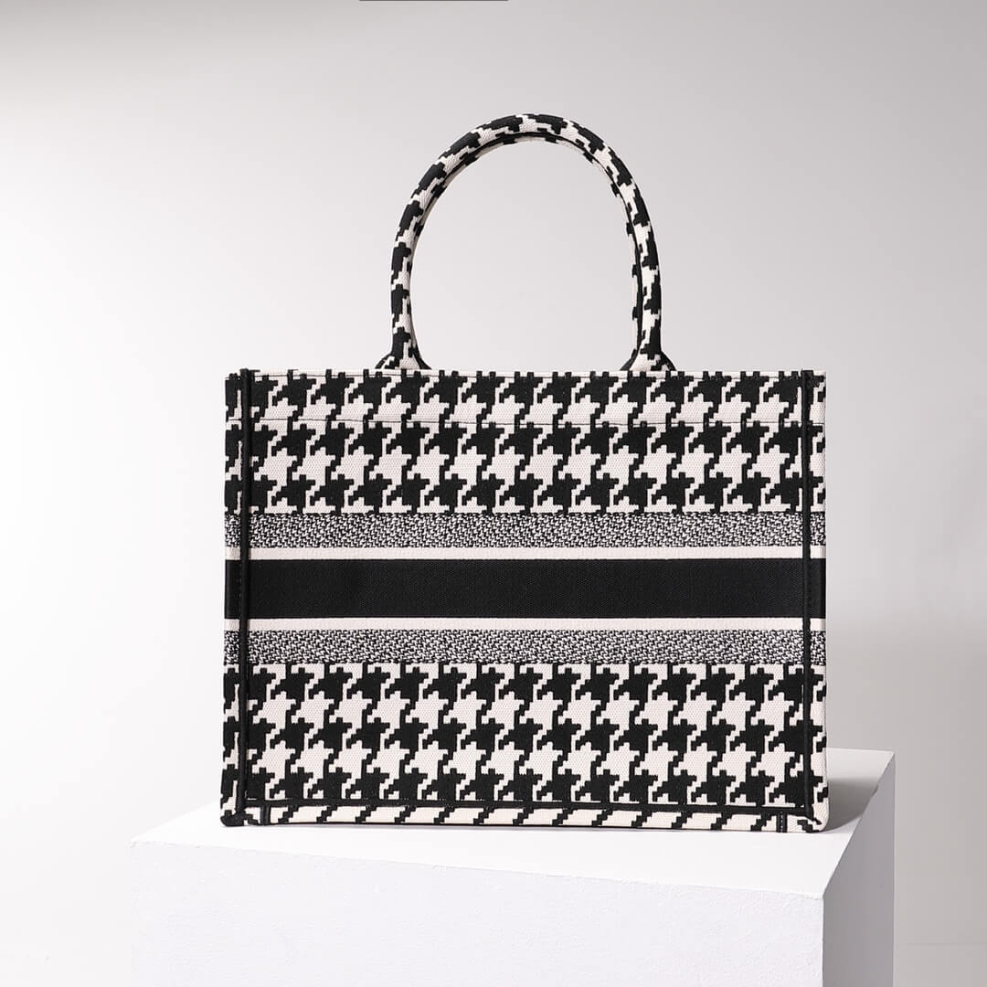 DO Book Tote black BIG Handbag 1286 Embroidery LOGO black and white
