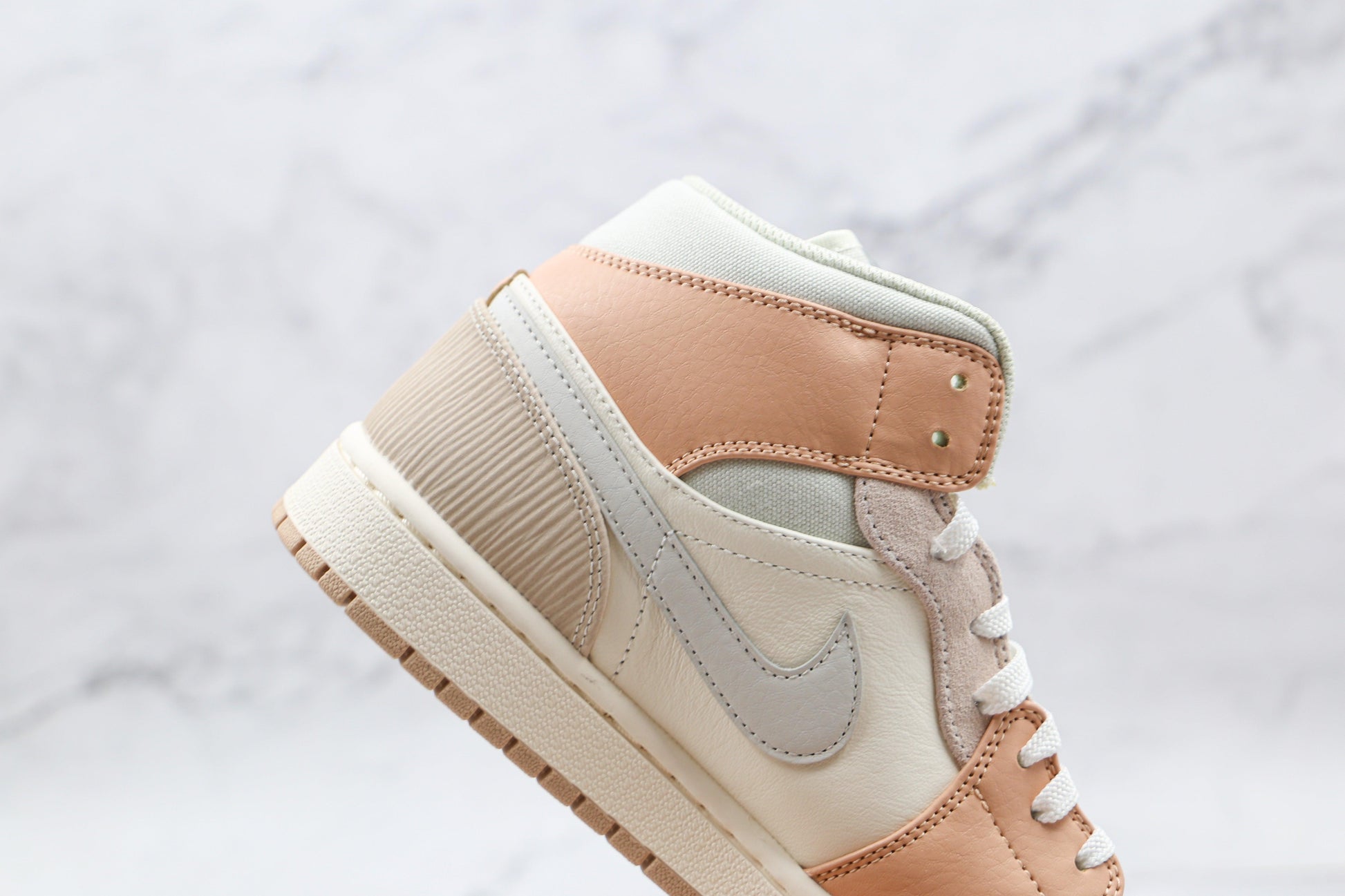 Designer Air Jordan 1 Mid CV3044 100