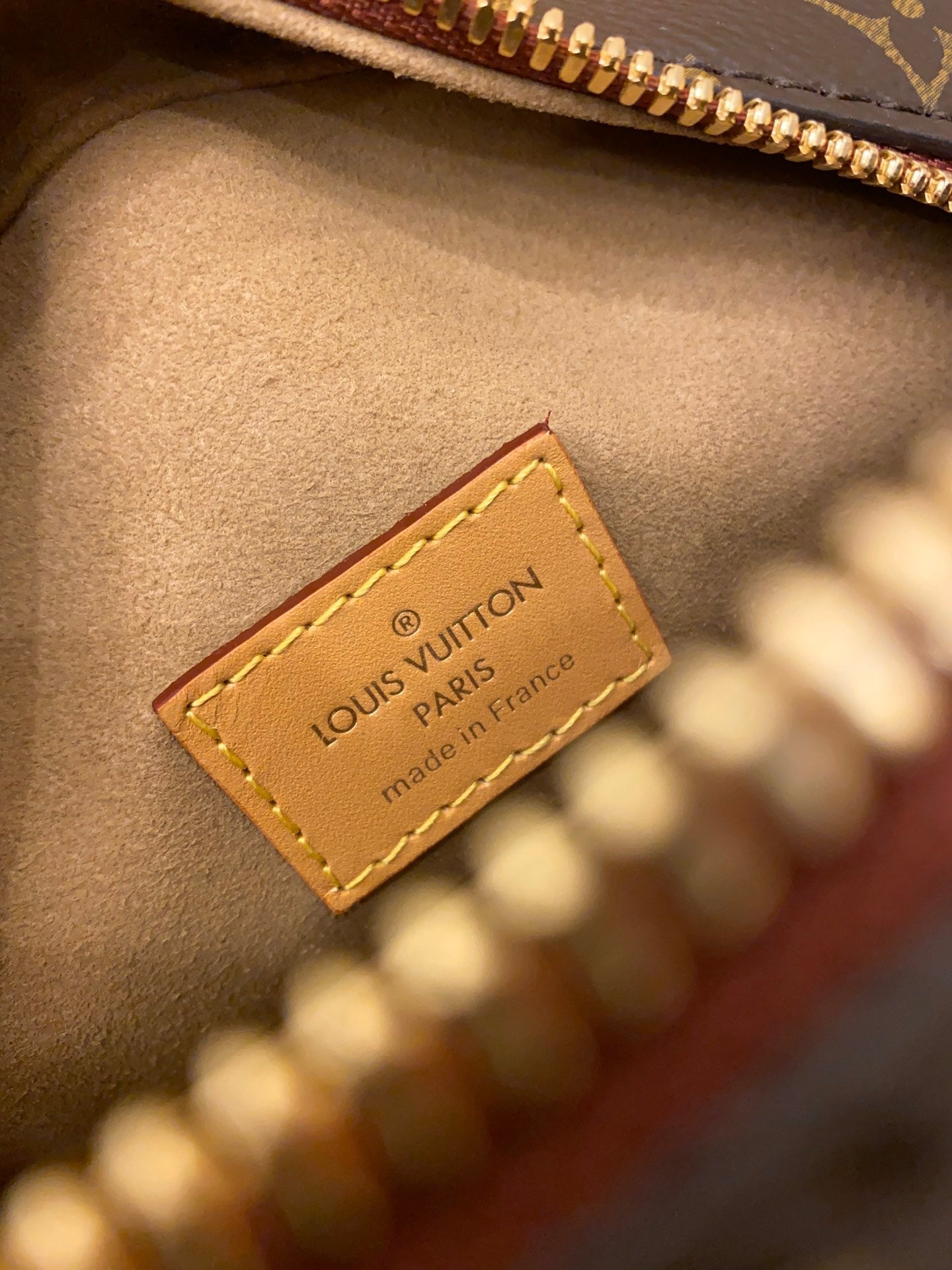 M52294 Boite Chapeau souple shoulder bag Crossbody monogram brown