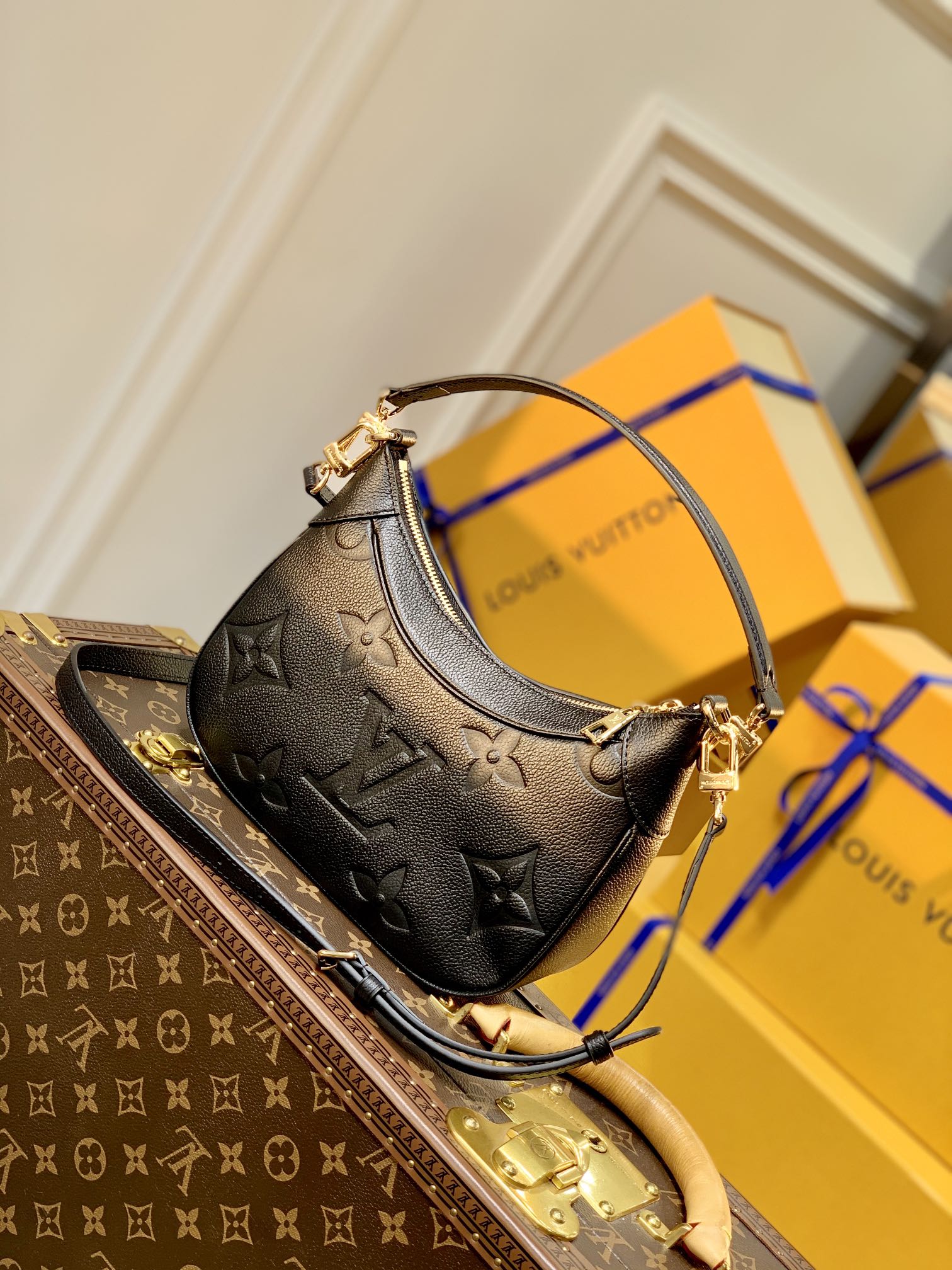 M46002 Louis Vuit Bagatelle Mini Hobo Handbag Black