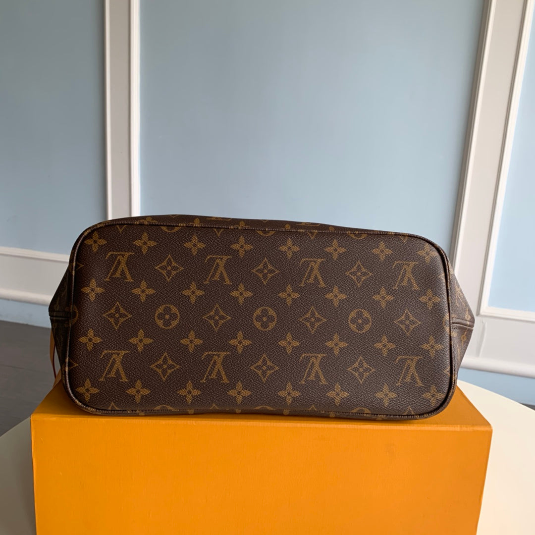 Neverfull M41177 RED INSIDE MM Shoulder tote bag M40995 Monogram GHW Used