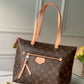 M42268 Monogram cross body bags shoulder bag subaxillary bag brown M42267/42CM