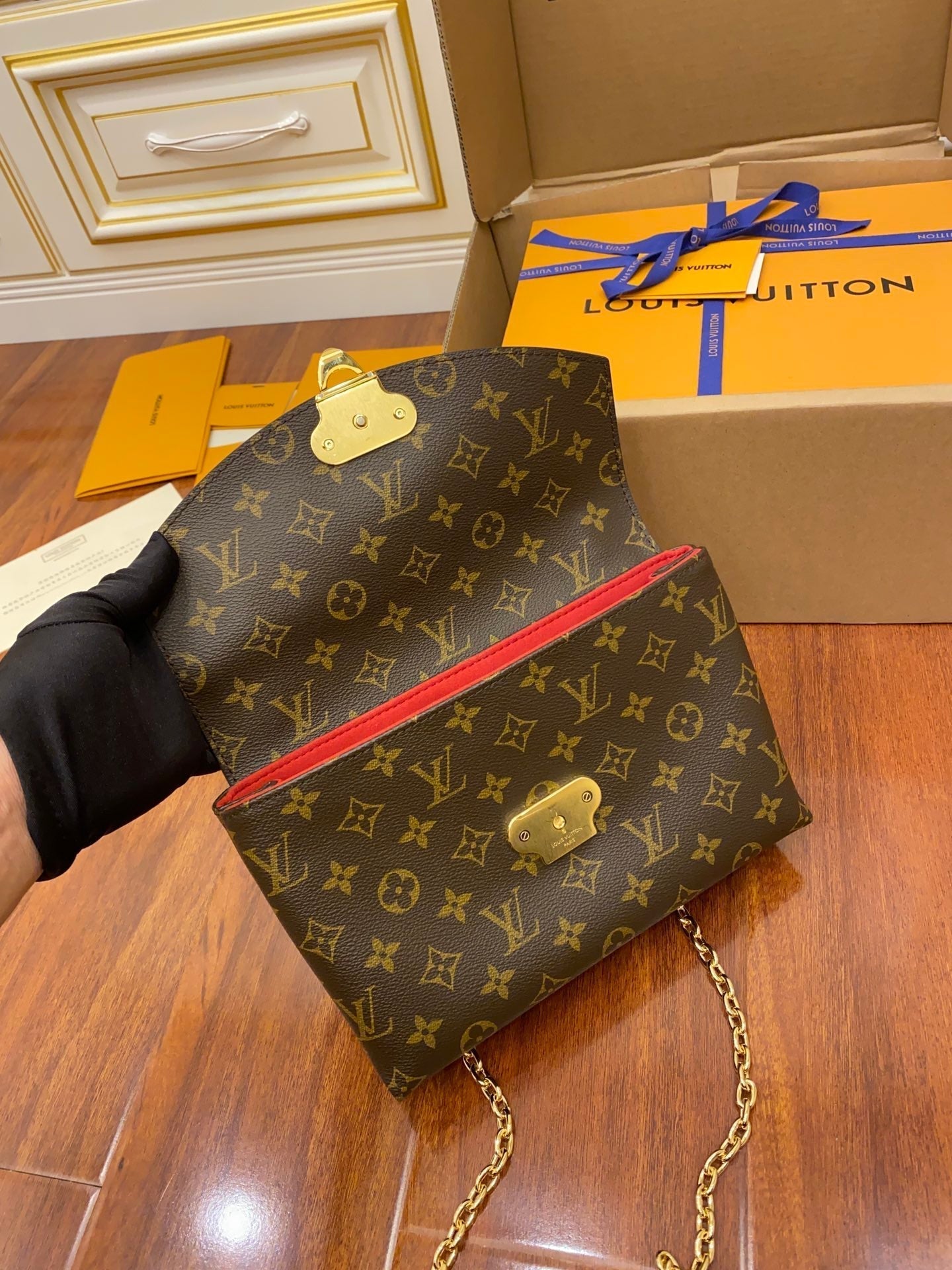 M43713 chian sling bag red monogram real leather