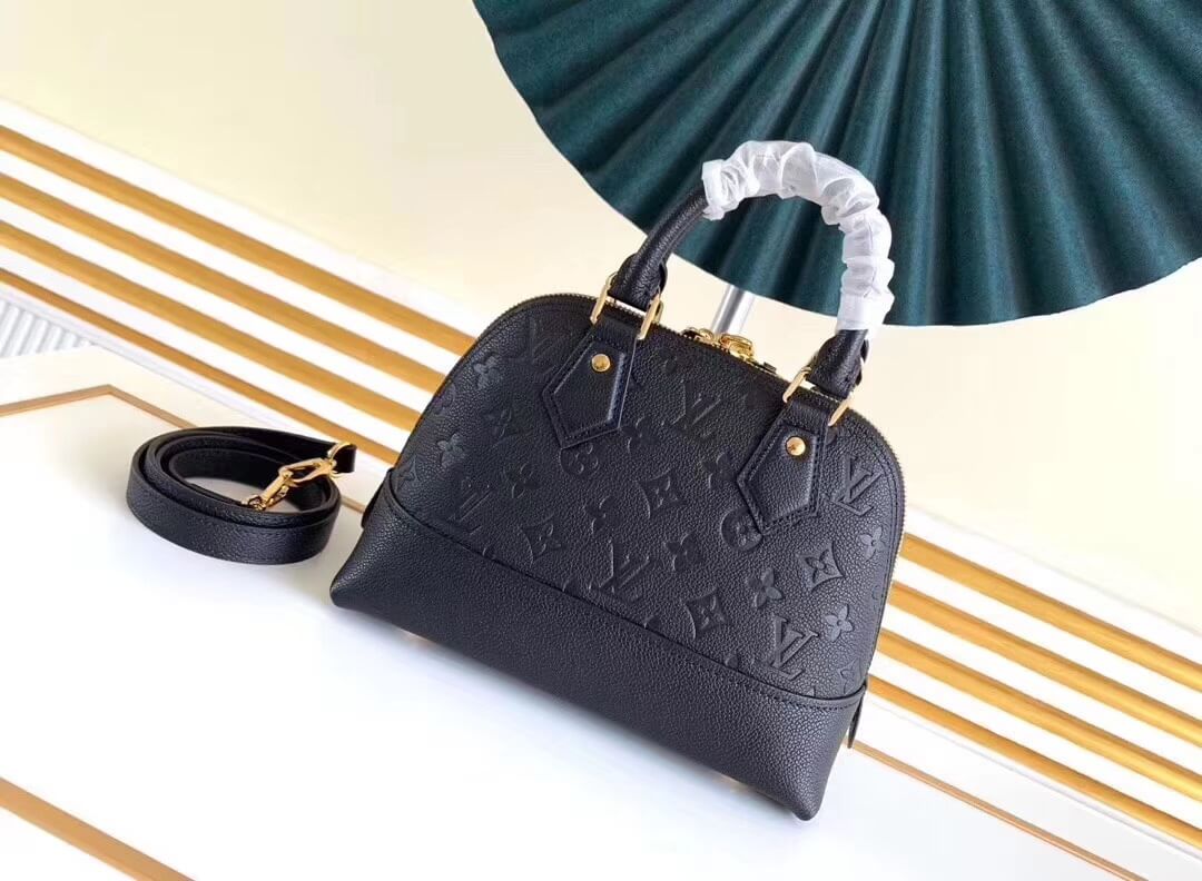 M44866 shoulder bag Handbag calfskin black Small size