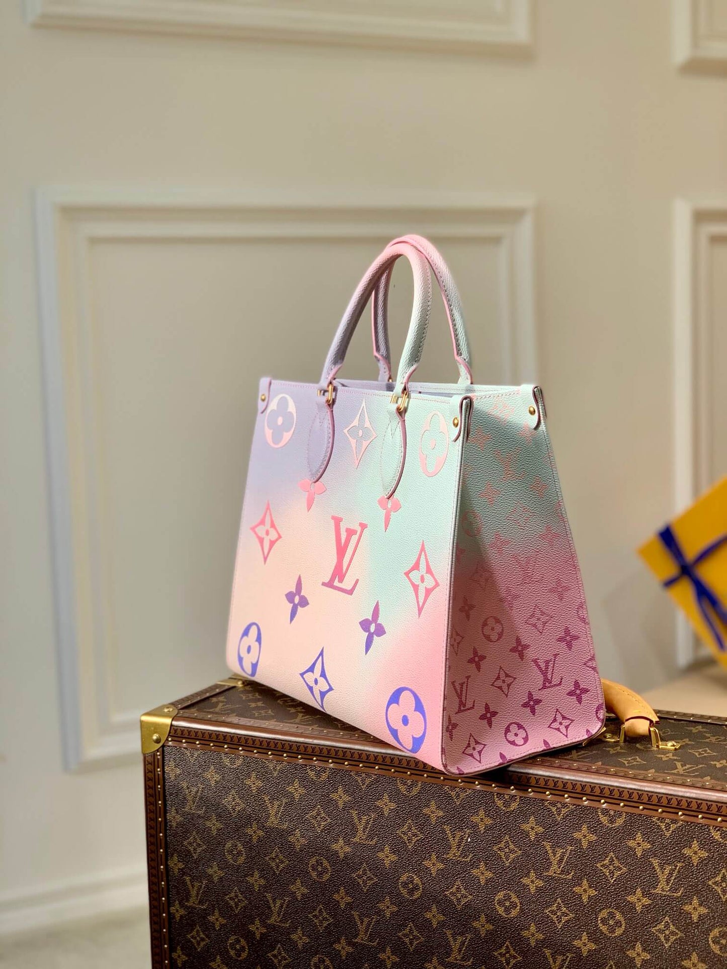 ONTHEGO GM BAG M46076 PINK ROSE RED BLUE MONOGRAM free shipping