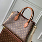 M46508 VENDOME MM Pallas handbag Cream White