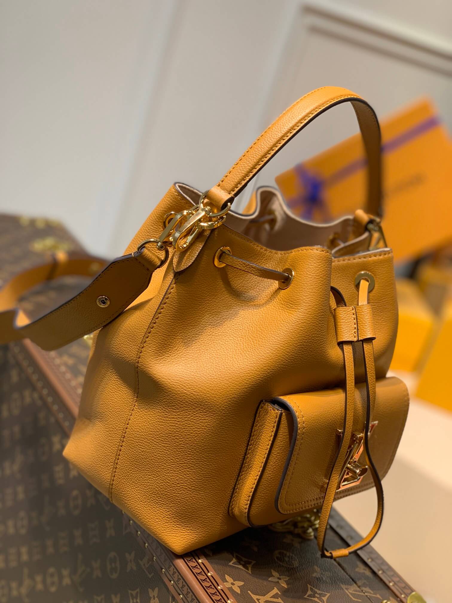 M57800 LOCKME BUCKET messenger bucket bag Handbag shoulder bag yellow Lambskin