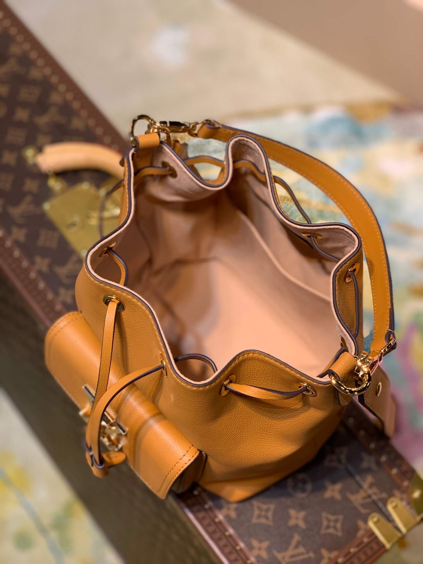 M57800 LOCKME BUCKET messenger bucket bag Handbag shoulder bag yellow Lambskin