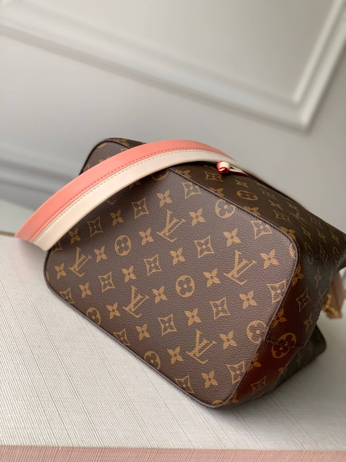 N40344 Neonoe BB Azur Bucket bag pink inside real leather trim