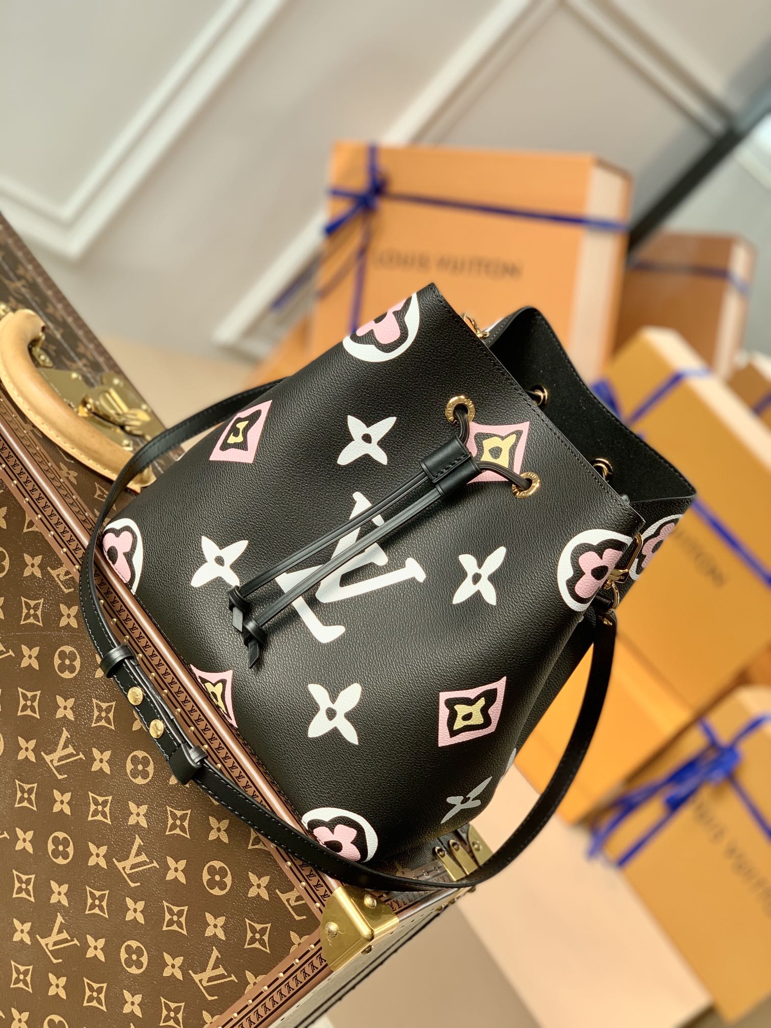 M45821 BLACK Néonoé mm Shoulder bucket bag Jungle Monogram