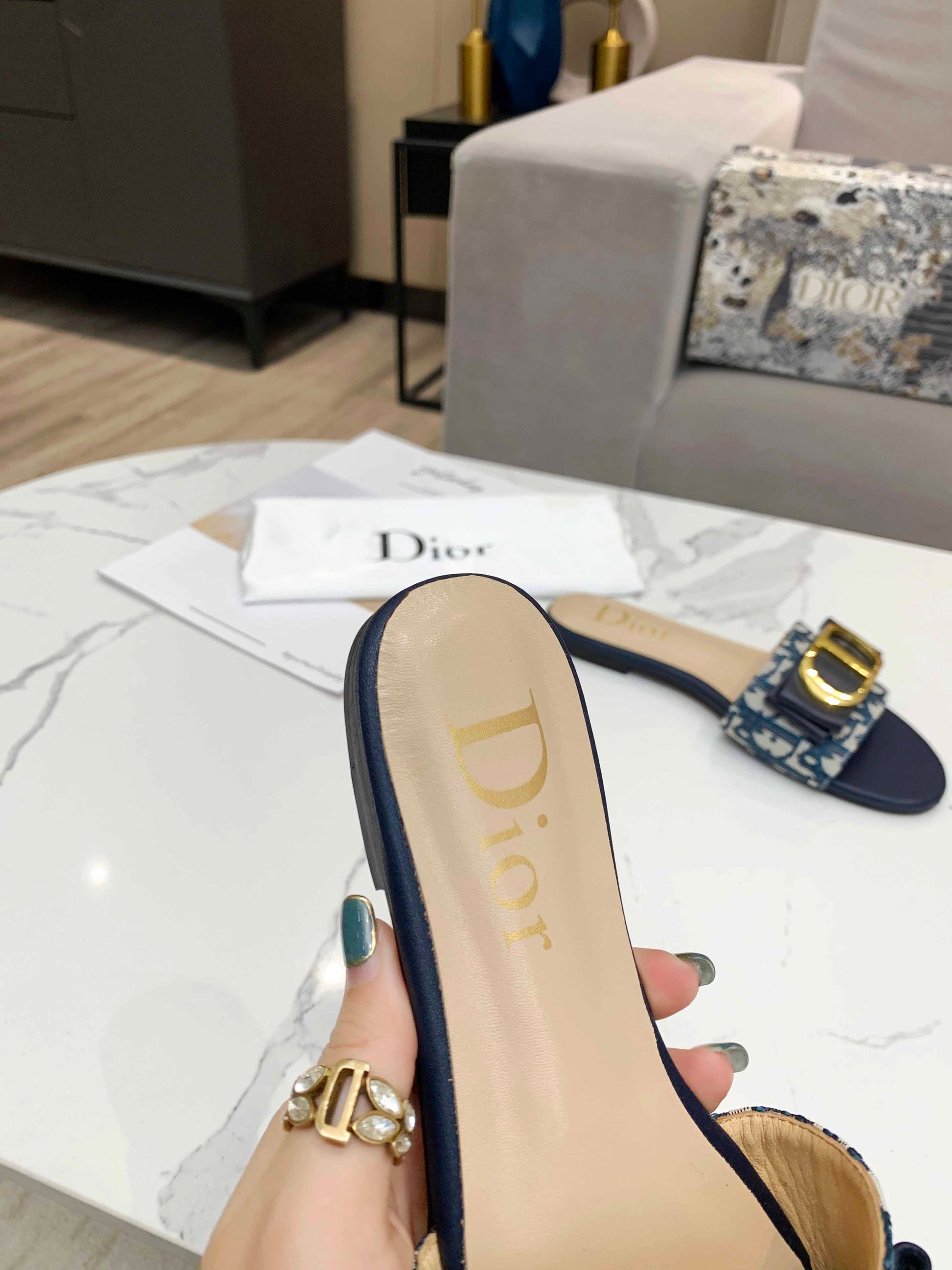 Luxury Shoes - DIR - 624