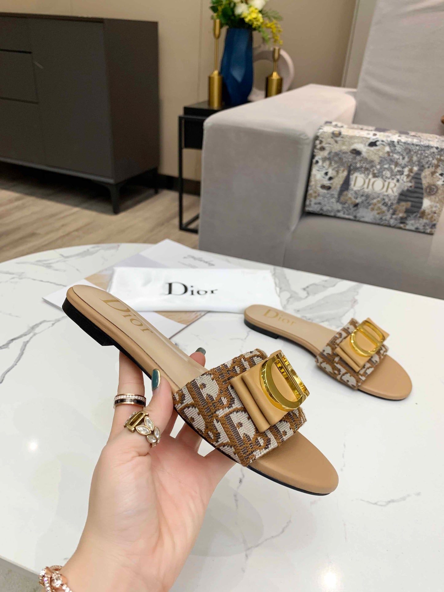 Luxury Shoes - DIR - 623